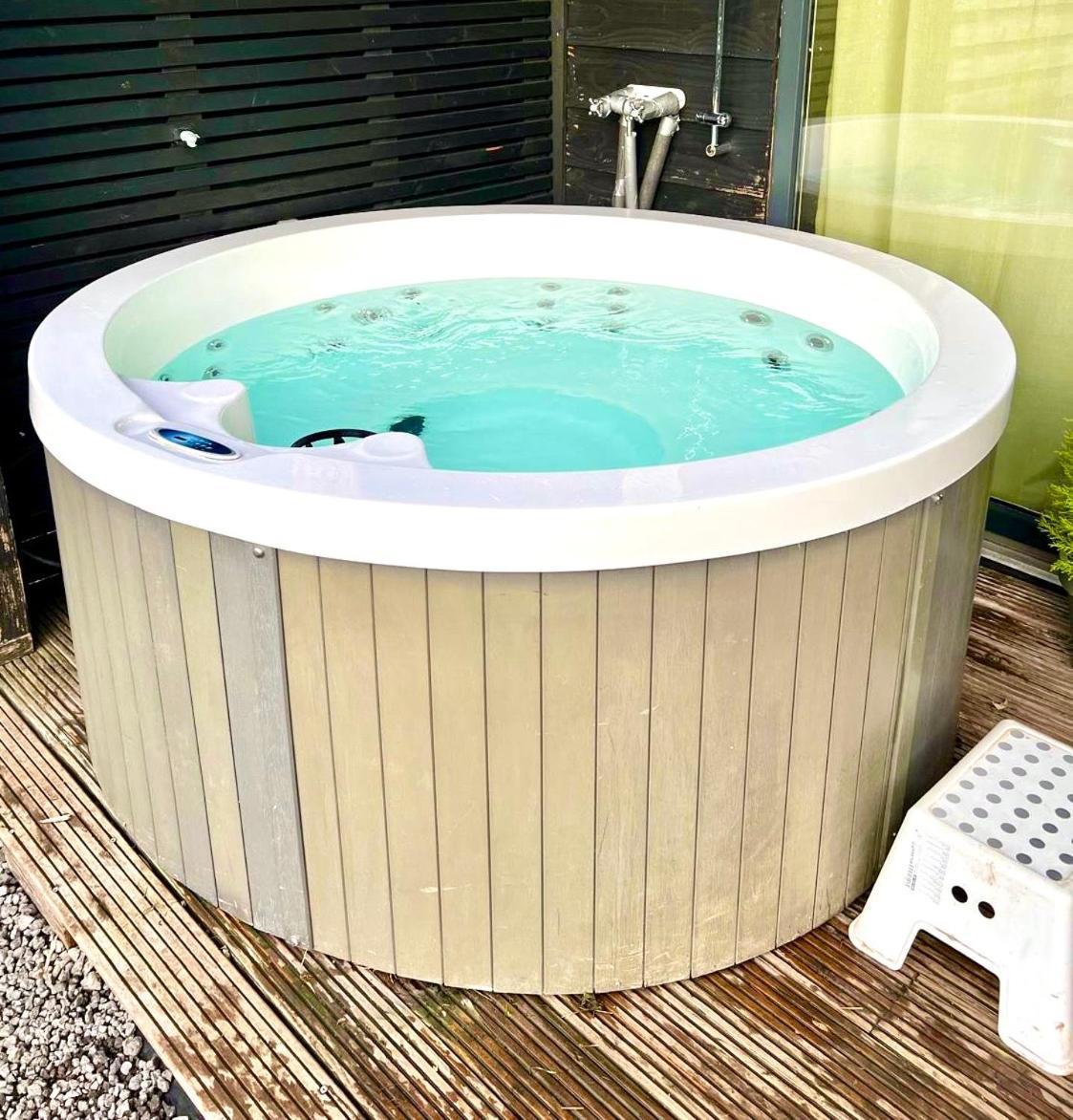 Family House With Garden & Jacuzzi & Sauna Near Amsterdam Vijfhuizen Ngoại thất bức ảnh